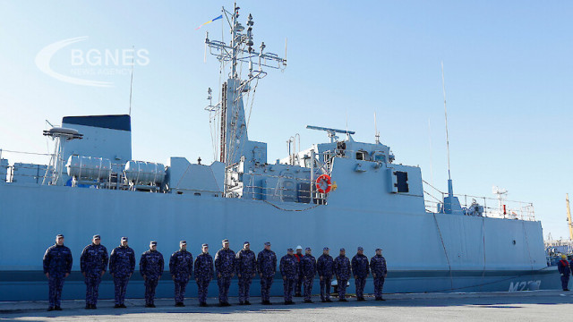 Romania welcomed with a solemn ceremony the arrival of a minesweeper, which is part of the joint efforts with Bulgaria and Turkey to clear the Black Sea of ​​mines