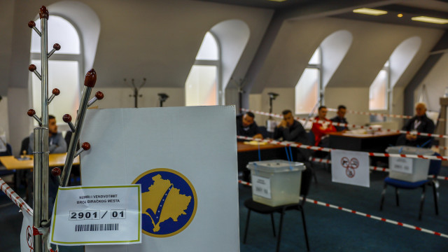 Kosovo Serbs boycotted the referendum to remove the Albanian mayors
