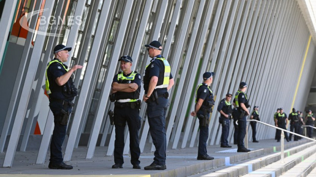 Australian police arrested 7 people after anti-terrorist raids