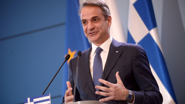 Mitsotakis called on the Republic of Macedonia to respect the Prespa Treaty