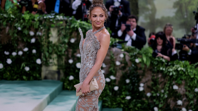 Jennifer Lopez fueled rumors of childbirth with Ben Affleck